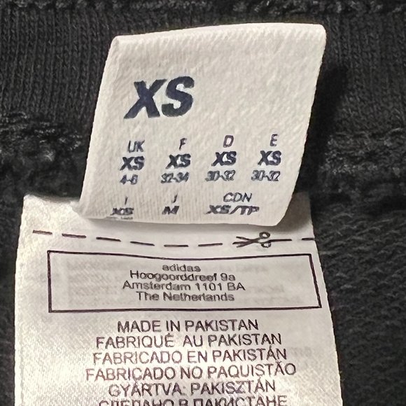 ๐ธ REEBOK CLASSIC RUNNING SHORTS BLACK/WHITE ๐ธ - Picture 6 of 6